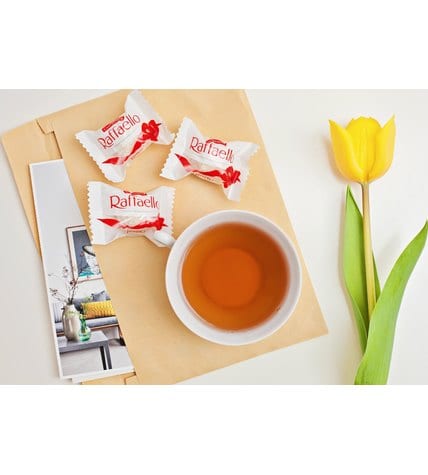 Конфеты Raffaello кокосовые с цельным миндальным орехом купить