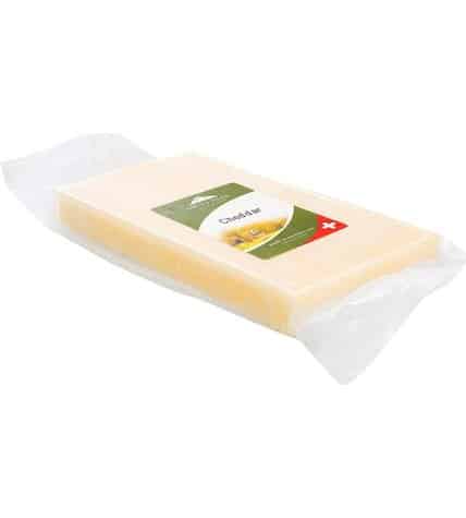 Сыр твердый Lustenberger Чеддер 50% 200 г