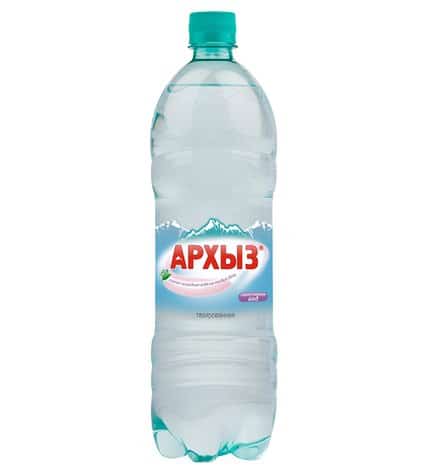 Вода минеральная Архыз питьевая газированная столовая 1,5 л